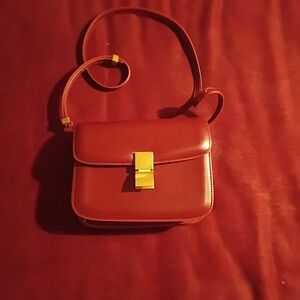 Elegant Red Leather Crossbody Bag